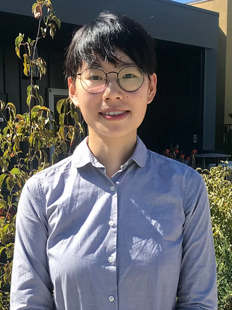 Portrait of Shiyue Li