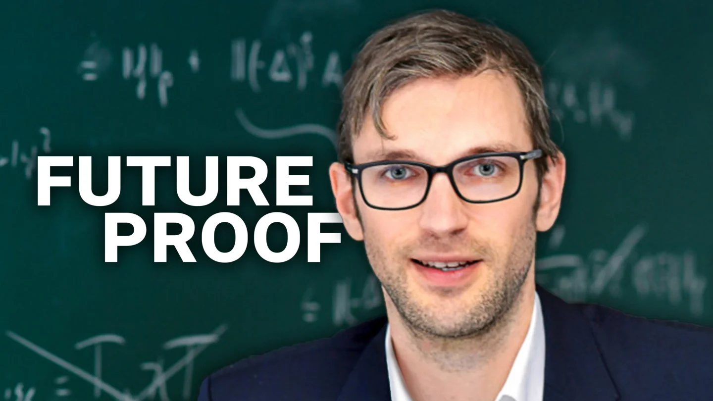Portrait of Jonas Sauer in front of a blackboard next to the words "Future proof"